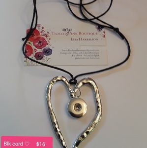 Heart snap necklace